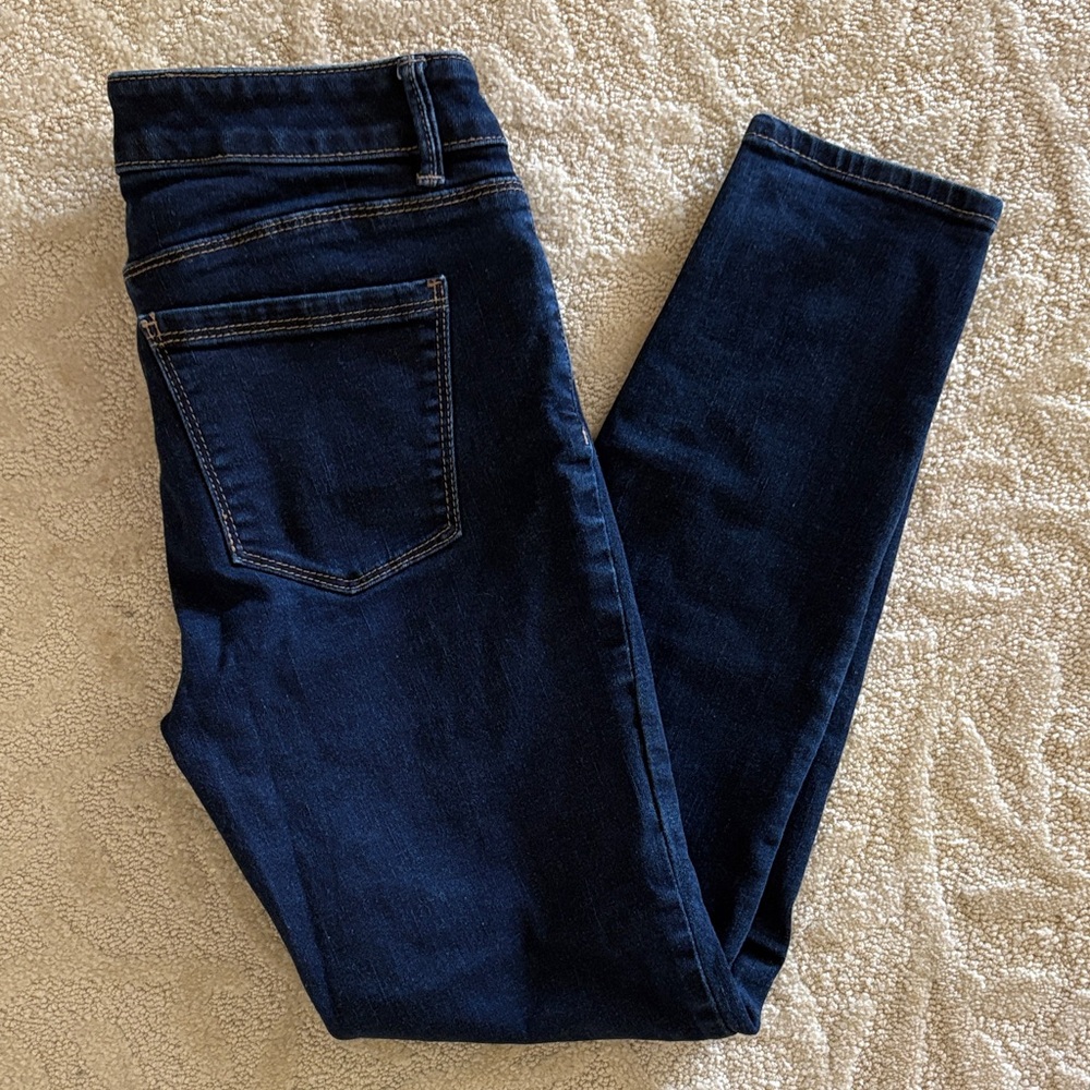 White House Black Market Dark Blue Skinny Jeans - Picture 3 of 6